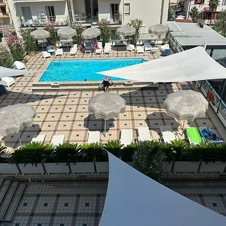 Costa 3*