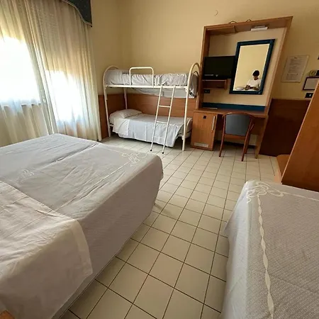 Costa 3*