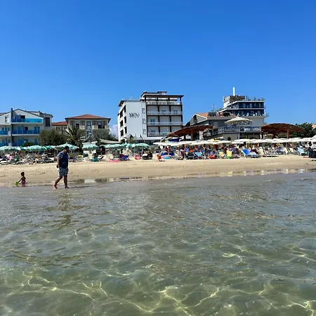Costa 3*