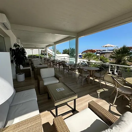 Costa Hotel 3*