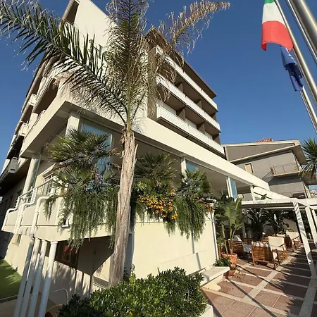 Costa 3* Пинето