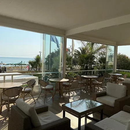 Otel Costa 3*