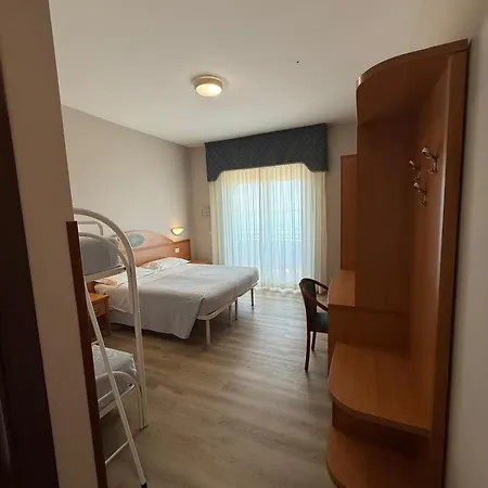Costa Hotel Pineto